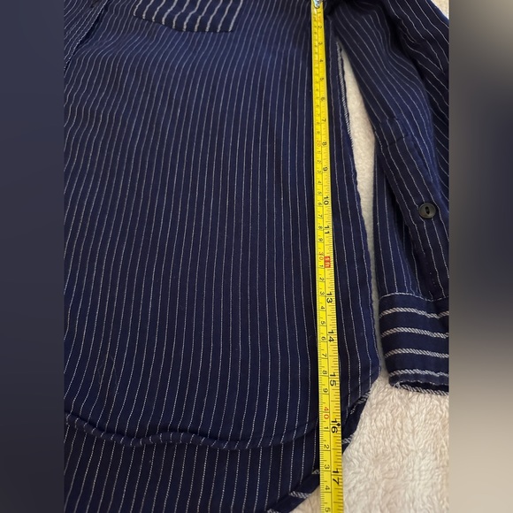 MADEWELL Long Sleeve Hi-Lo Button Up Casual Shirt. Women’s M. Stripes. Navy Blue - Picture 10 of 11